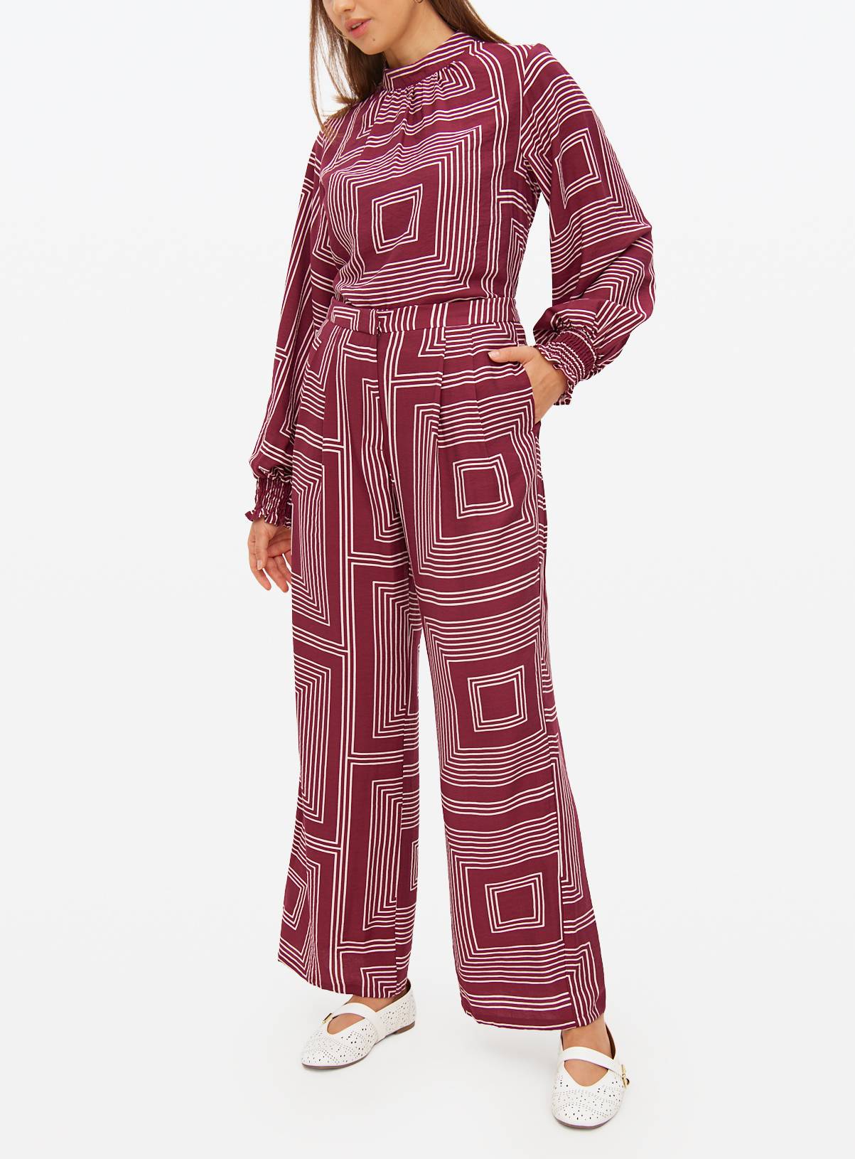 Red Geometric Printed Wide Leg Co-ord Trousers  18S - Image 2